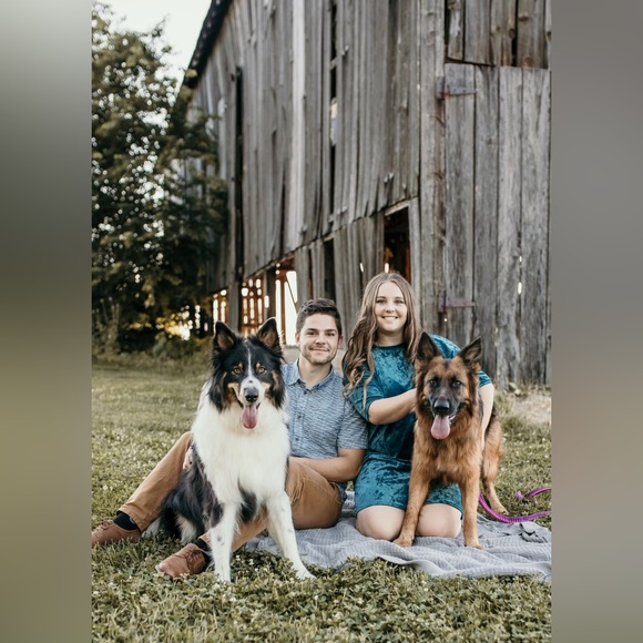 Meet your Posh Seller! - Picture 3 of 3